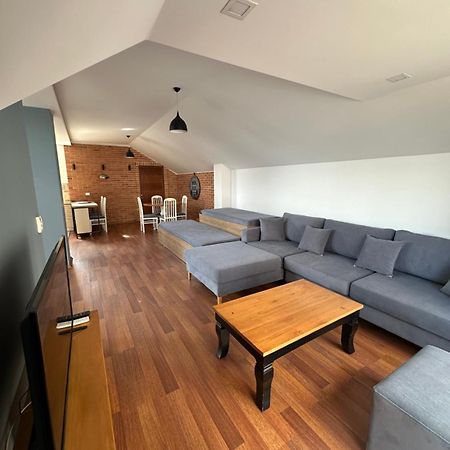 Vila Topciu Pogradec Luaran gambar